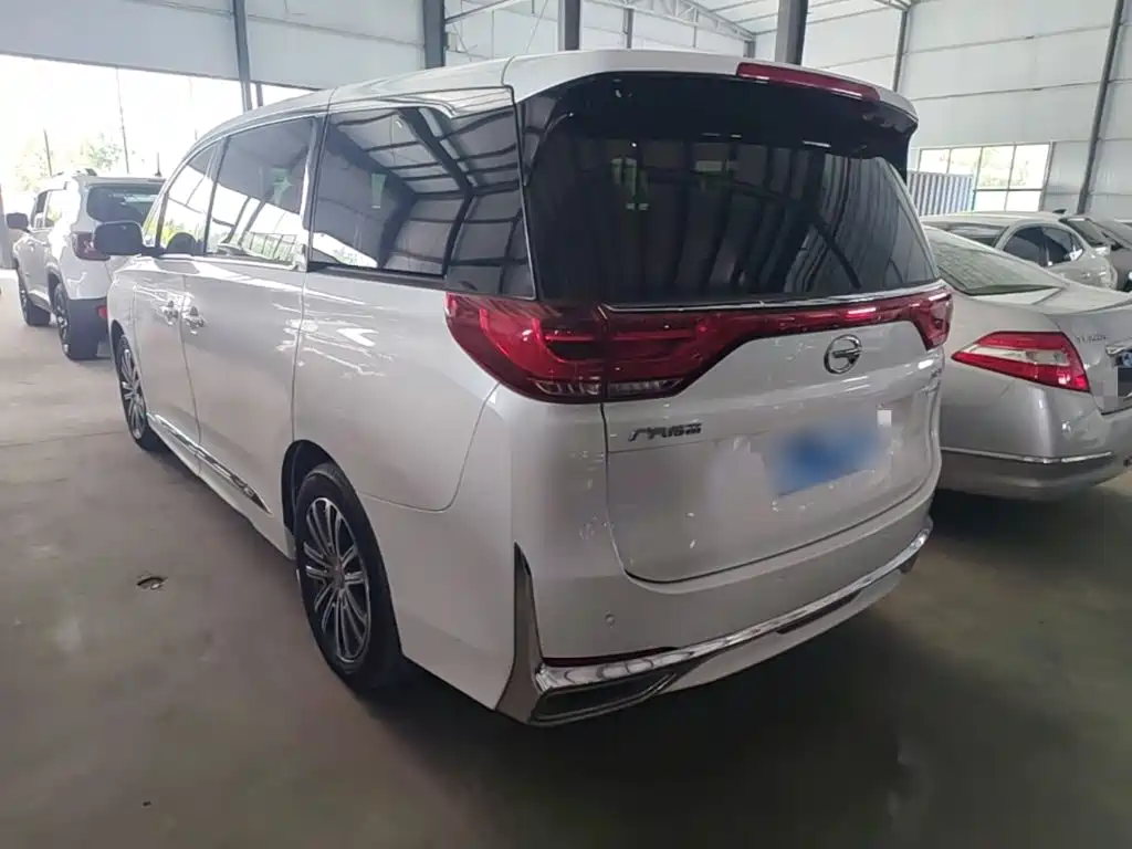 GAC Motor Trumpchi M8 2022 — фото 5