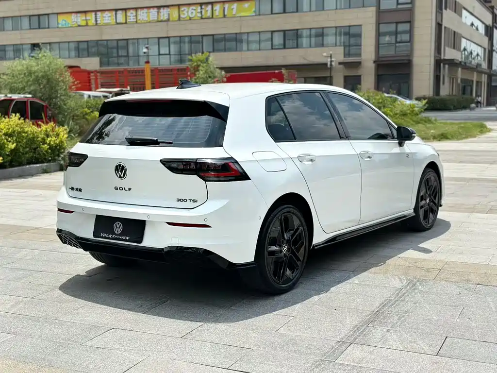 Volkswagen Golf 2024