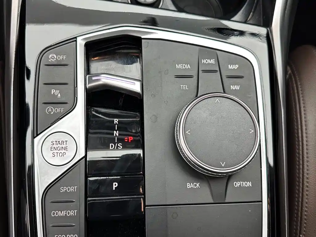 BMW 3 Series 2023 — фото 13