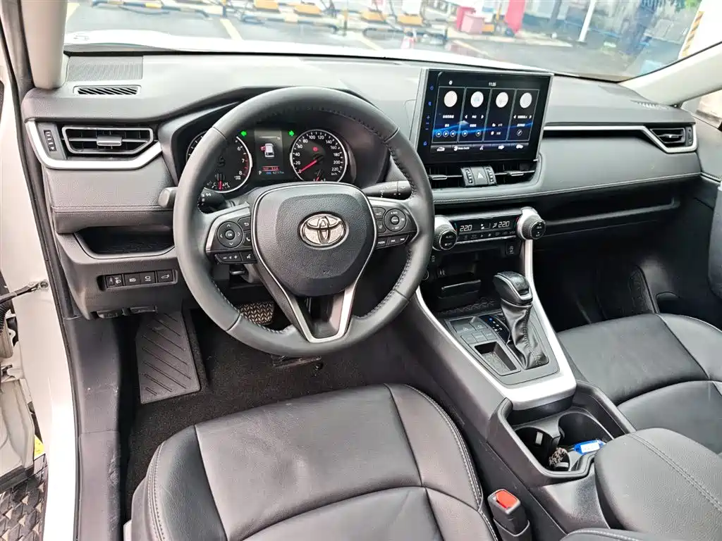 Toyota Wildlander 2022 — фото 12