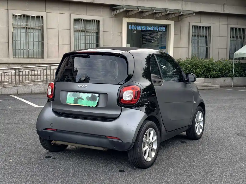 smart fortwo 2017 — фото 7