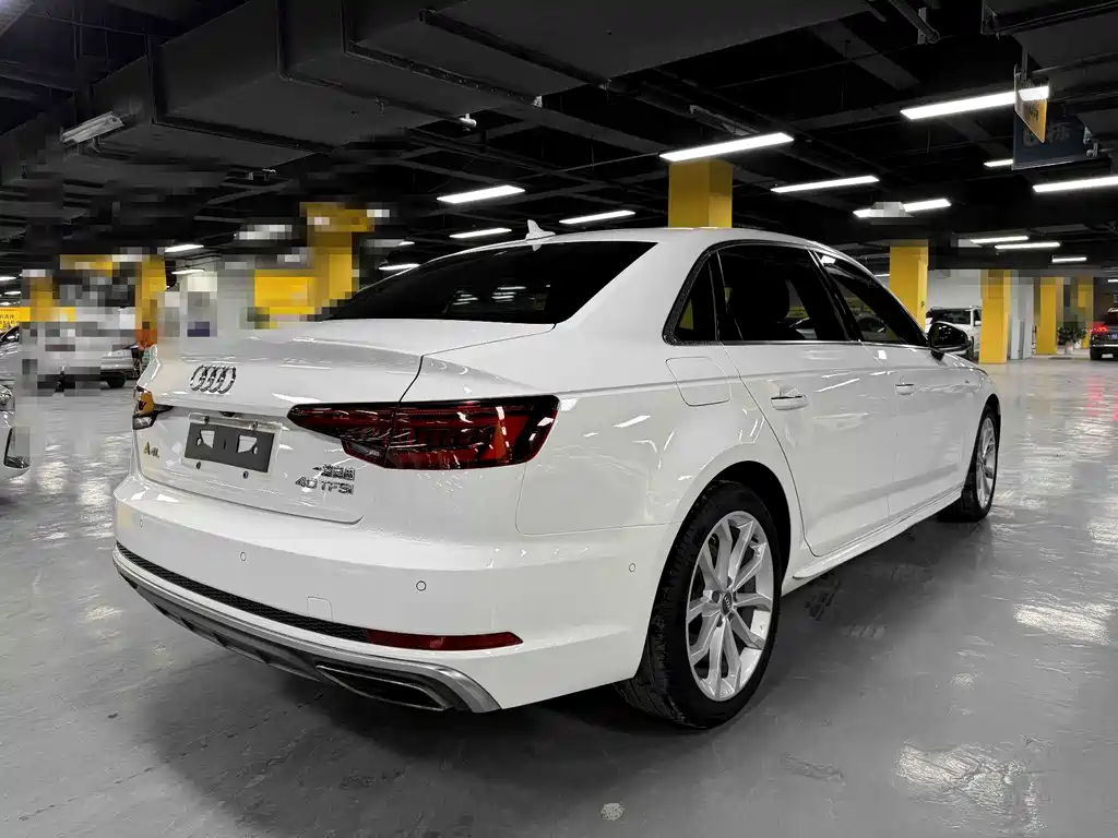 Audi A4L 2019 — фото 11