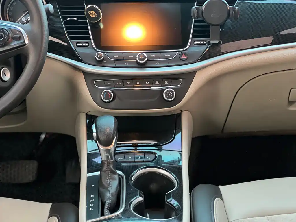 Buick Verano 2017 — фото 12