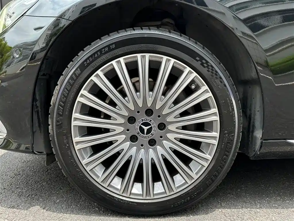 Mercedes-Benz E-Class 2022 — фото 15