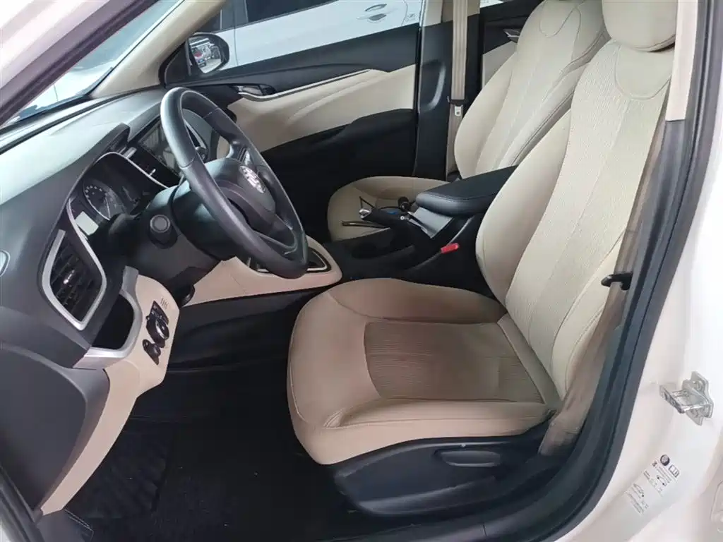 Buick Excelle 2016 — фото 15