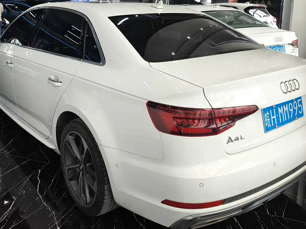 Audi A4L 2019