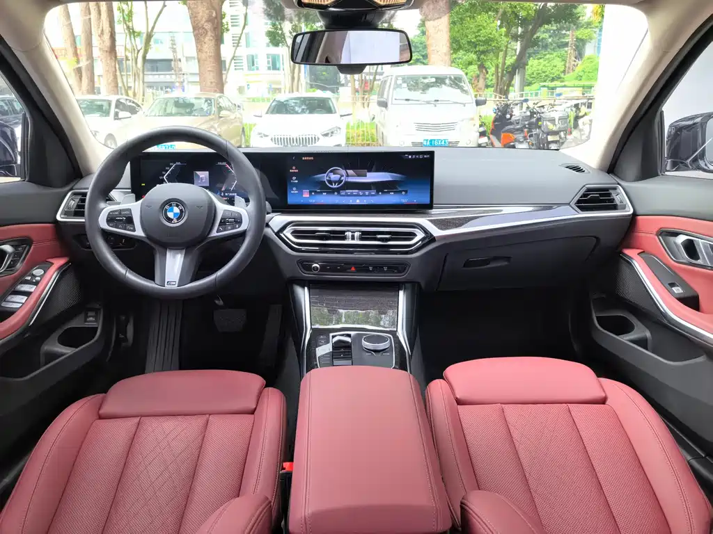 BMW 3 Series 2024 — фото 15