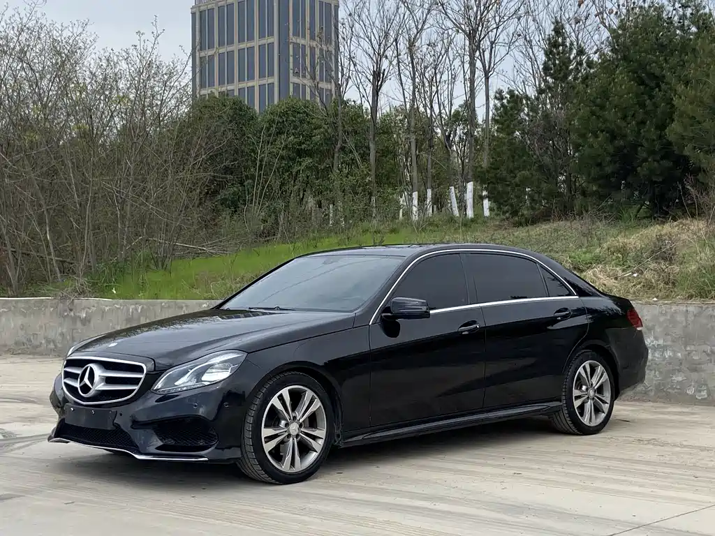 Mercedes-Benz E-Class 2014 — фото 1