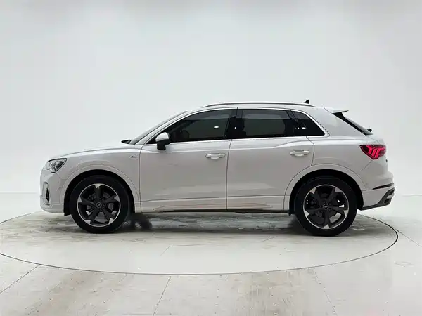 Audi Q3 2021