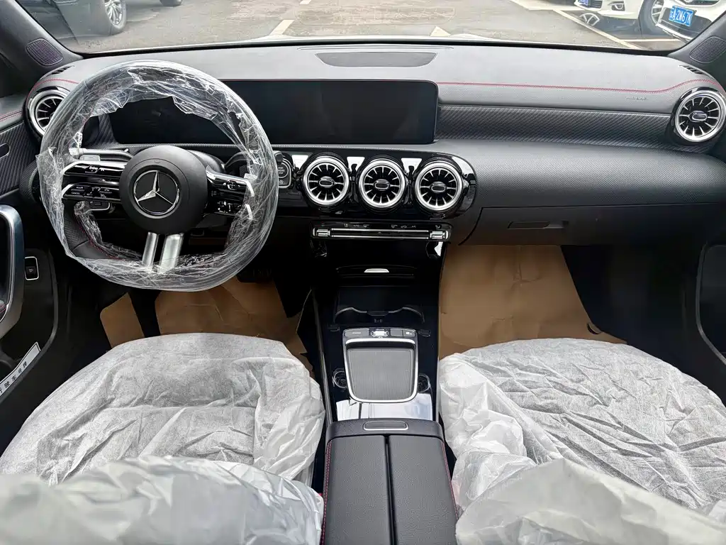 Mercedes-Benz A-Class 2026 — фото 12