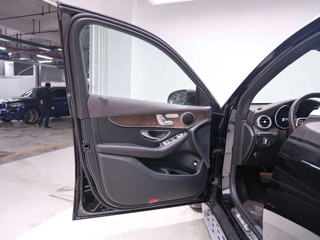 Mercedes-Benz GLC 2020 — фото 11