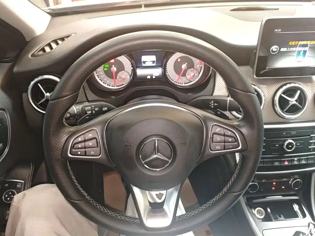 Mercedes-Benz GLA 2017 — фото 11