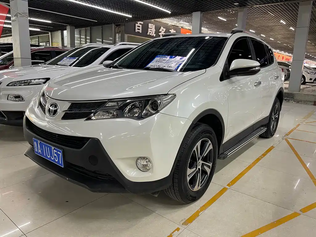Toyota RAV4 2016 — фото 1
