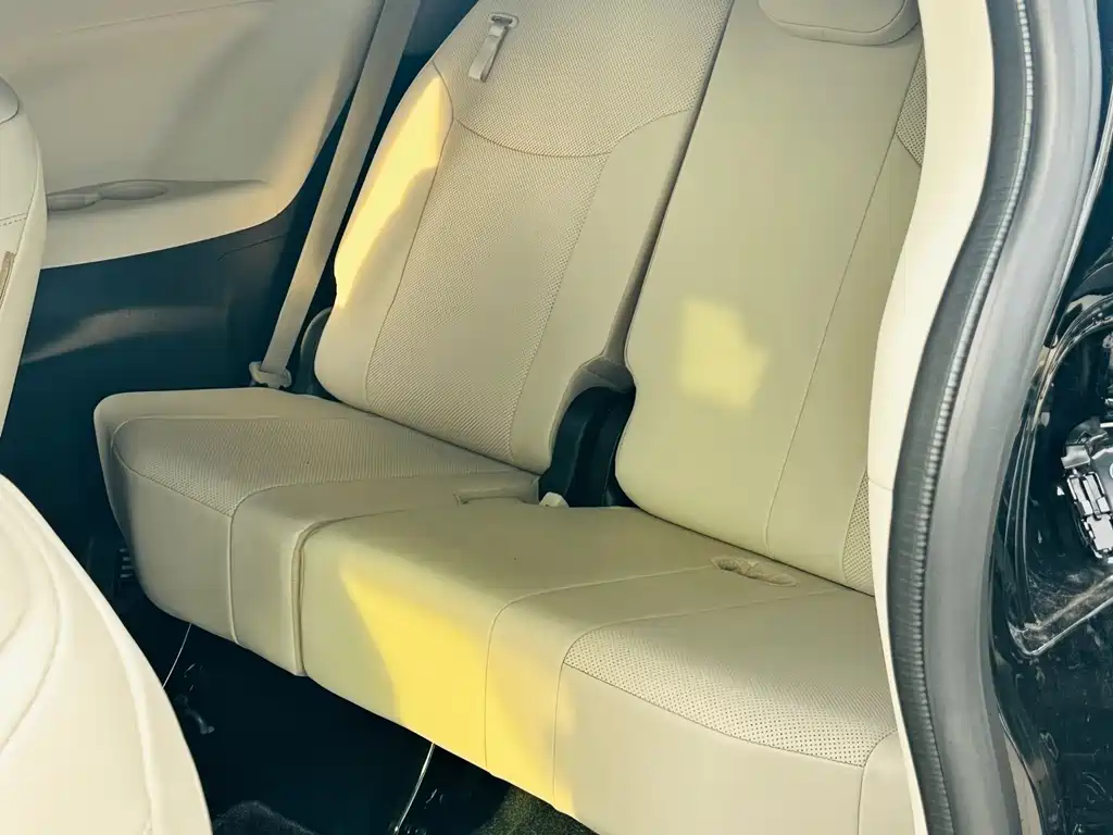 Toyota Sienna 2025 — фото 16