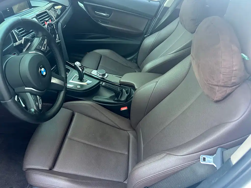 BMW 3 Series 2019 — фото 13