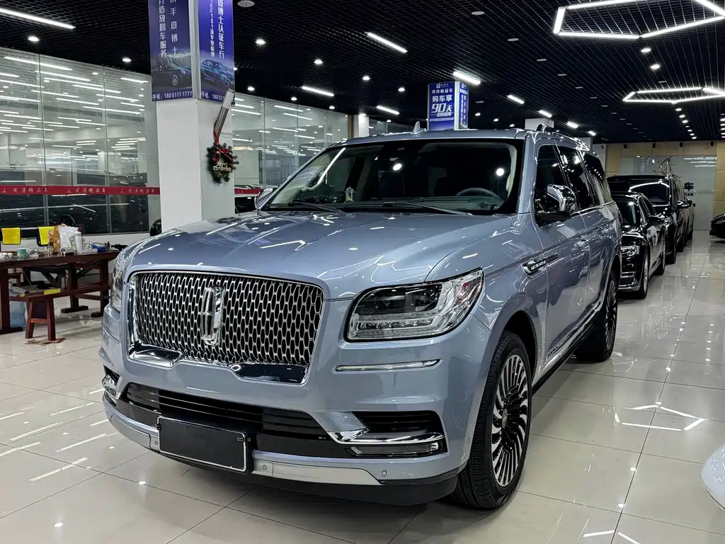 Lincoln Navigator 2022 — фото 1