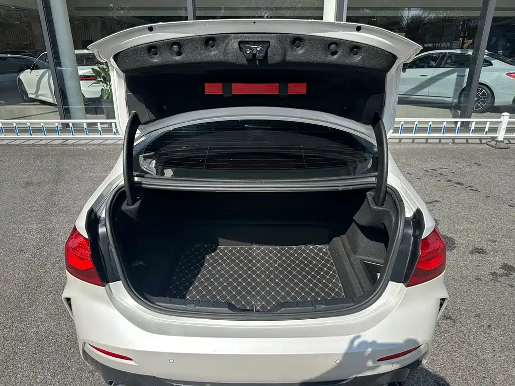 BMW 1 Series 2021