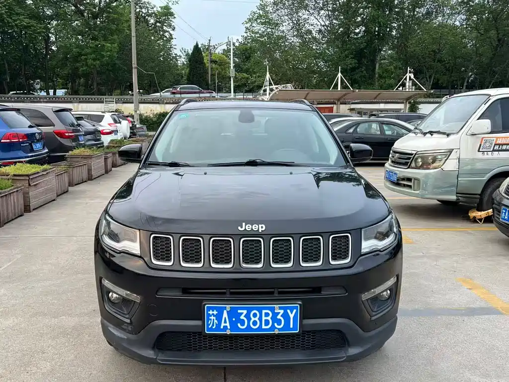 Jeep Compass 2018 — фото 2