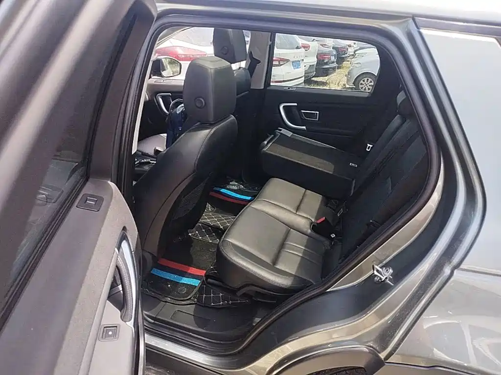 Land Rover Discovery Sport 2018 — фото 17