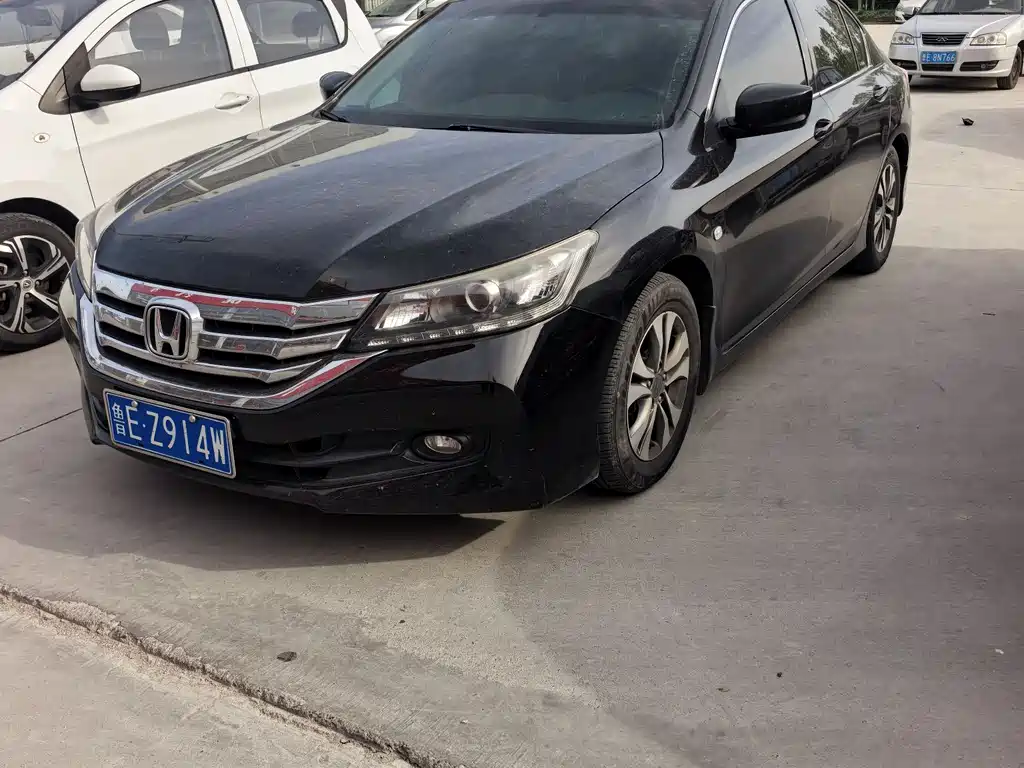 Honda Accord 2015 — фото 1