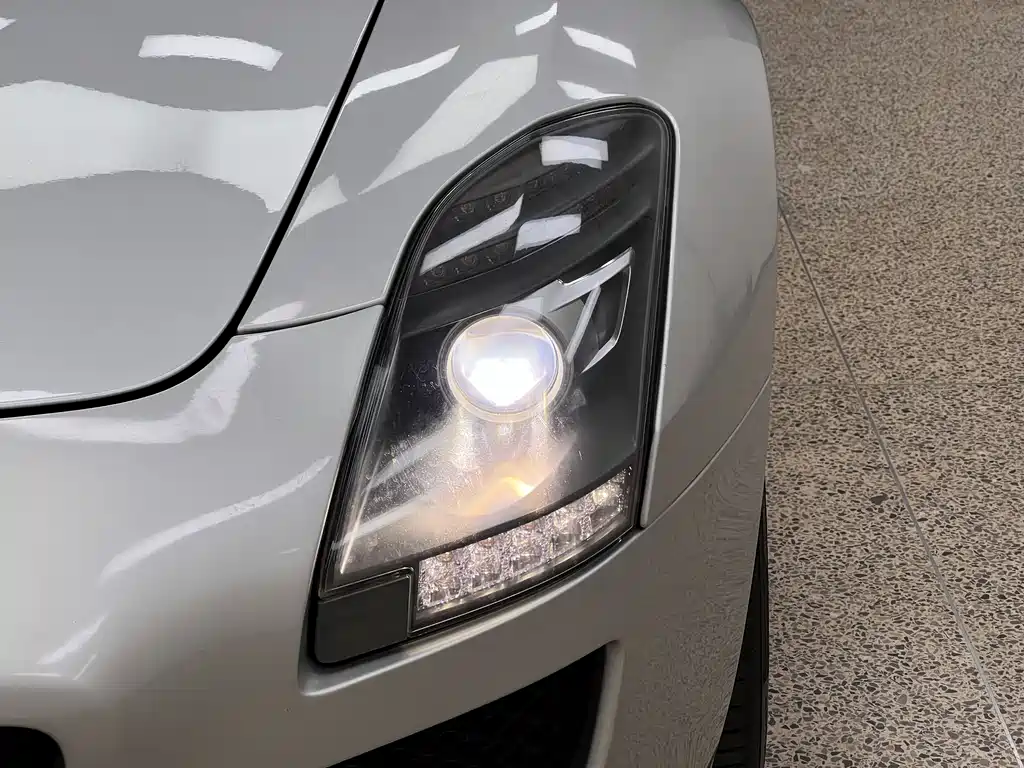Mercedes-Benz SLS AMG 2011 — фото 16