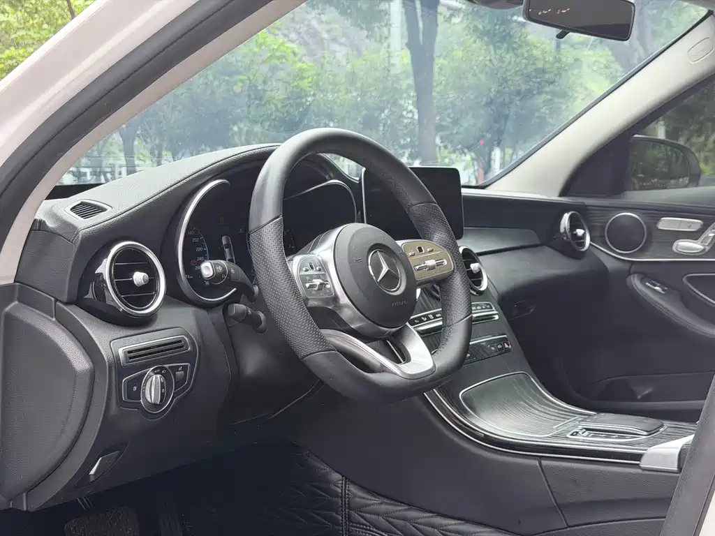 Mercedes-Benz C-Class 2020 — фото 5