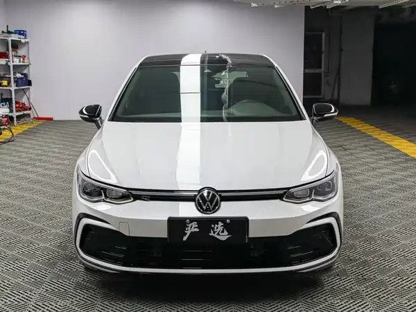 Volkswagen Golf 2021