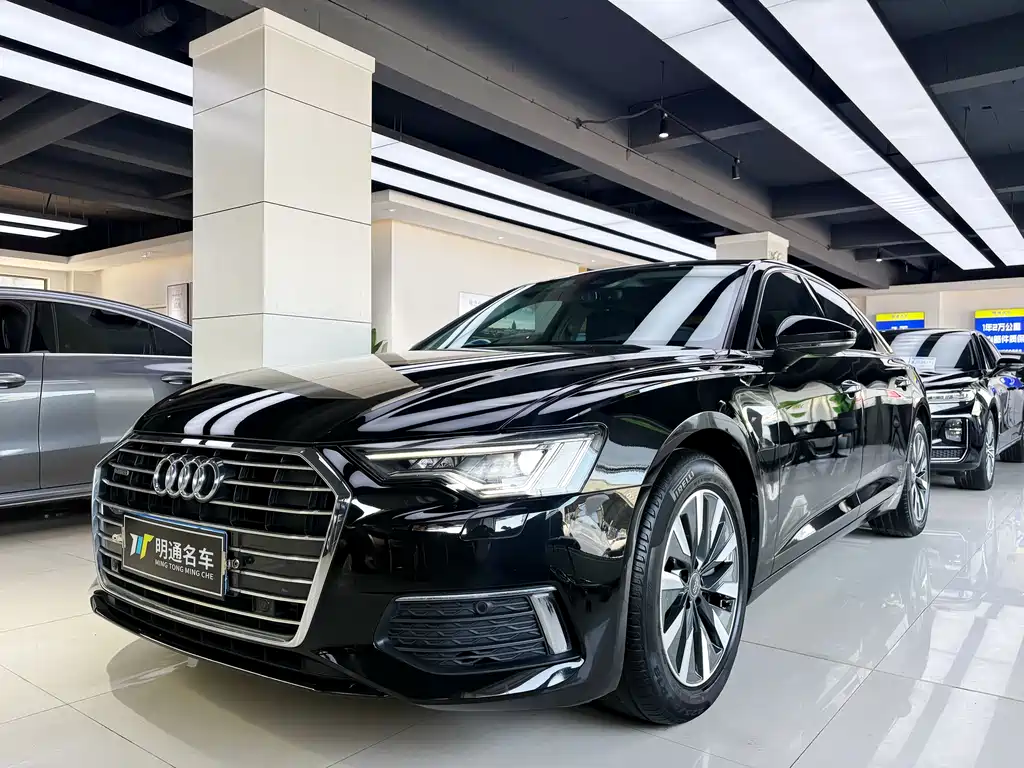 Audi A6L 2022 — фото 1