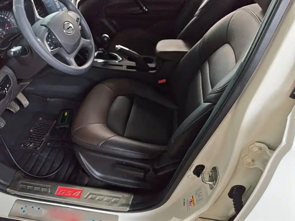 GAC Motor Trumpchi GS4 2016 — фото 15