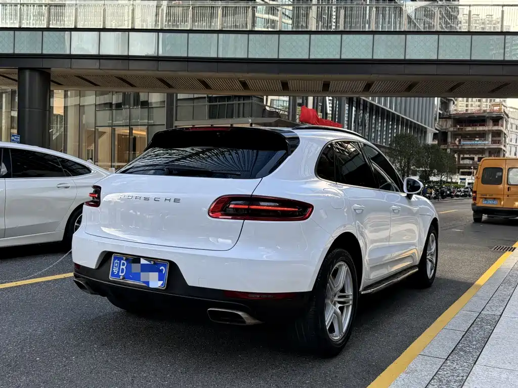 Porsche Macan 2015 — фото 13