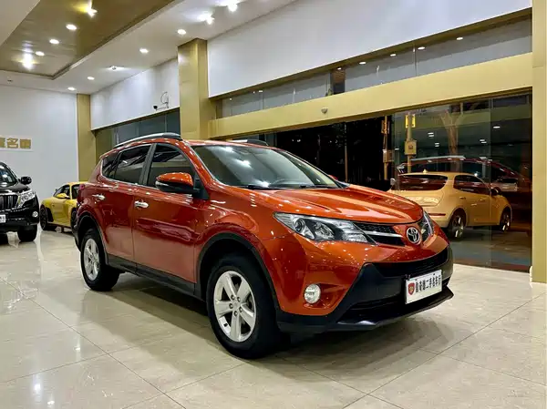 Toyota RAV4 2014