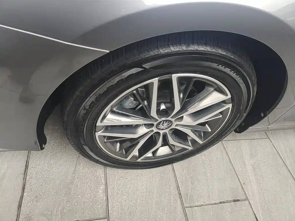 BYD Qin PLUS 2023 — фото 23