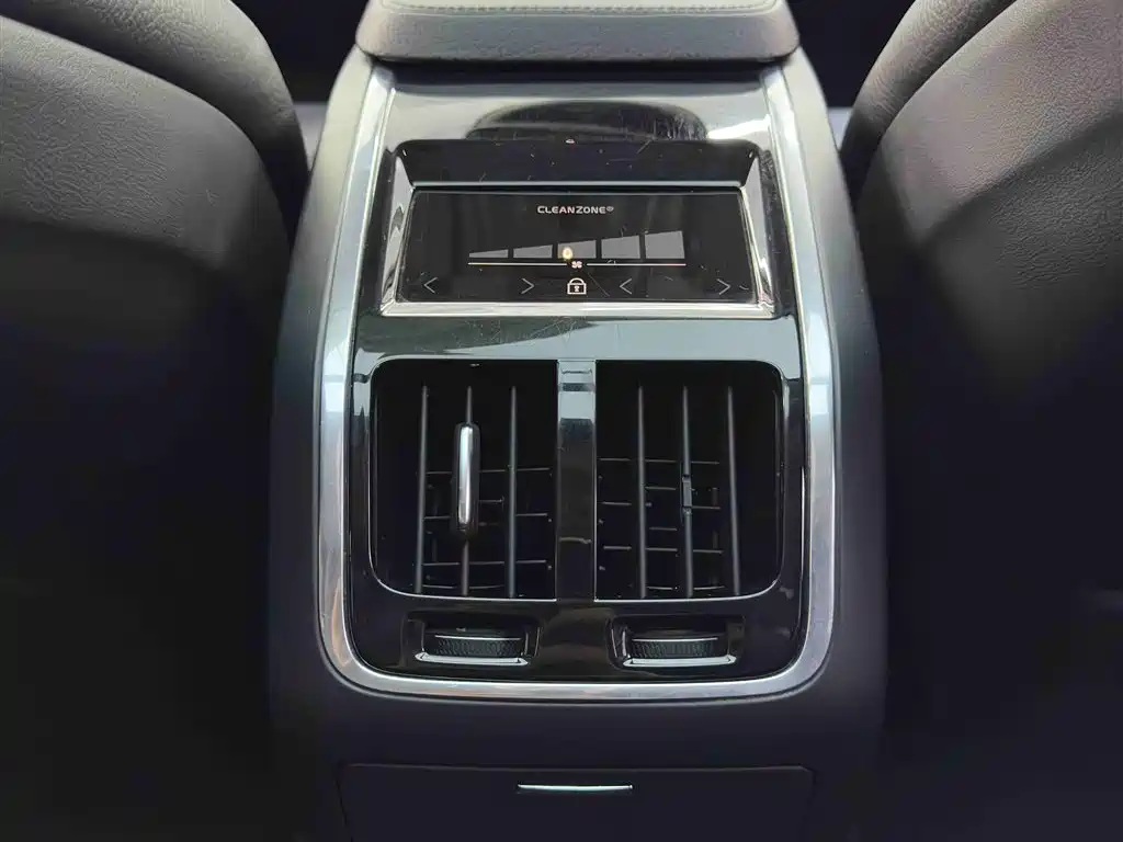 Volvo S90 2018 — фото 12