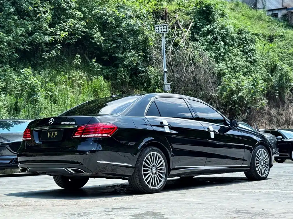 Mercedes-Benz E-Class 2015 — фото 12