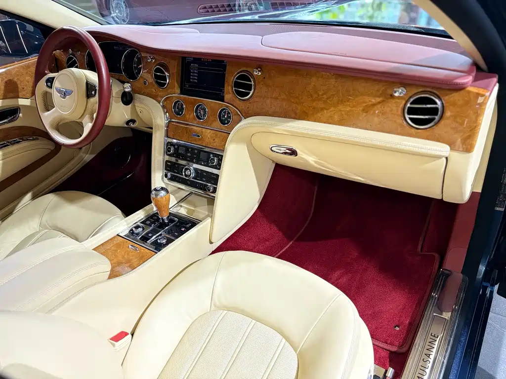 Bentley Mulsanne 2013 — фото 27