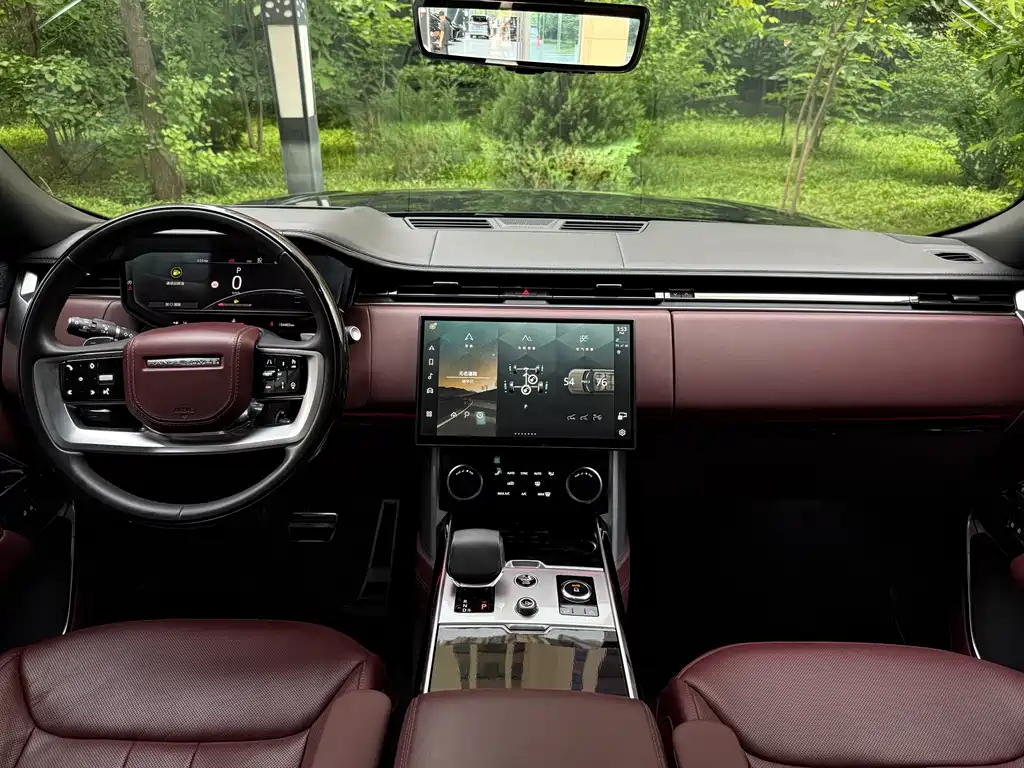 Land Rover Range Rover 2023 — фото 12