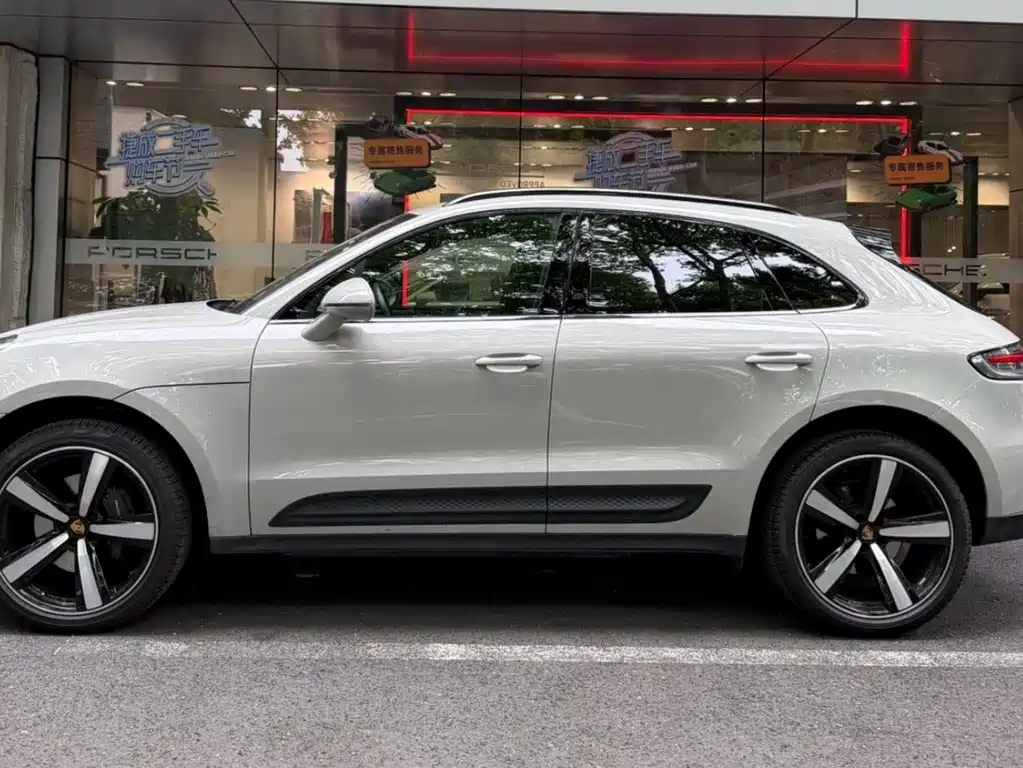 Porsche Macan 2023 — фото 3