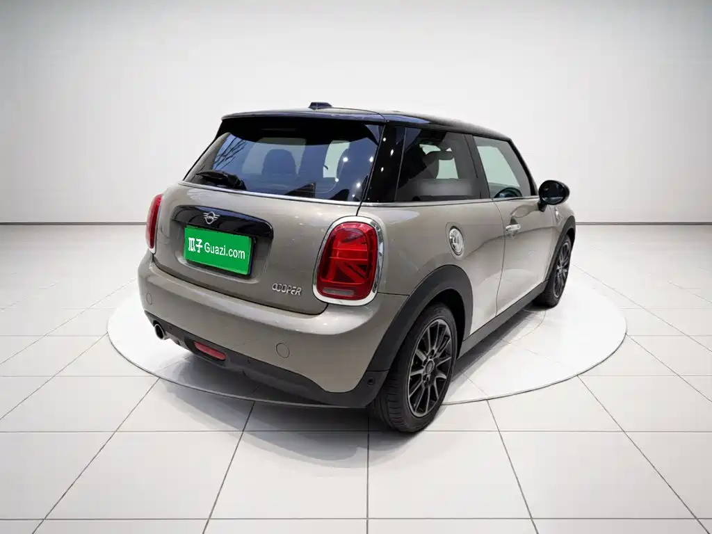 MINI Mini 2019