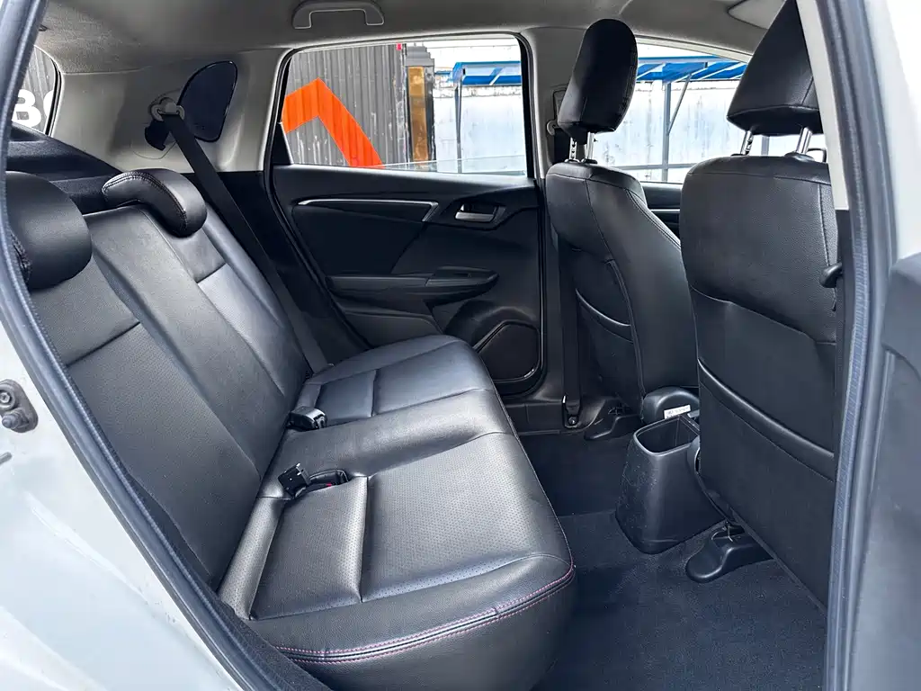 Honda Fit 2015 — фото 19