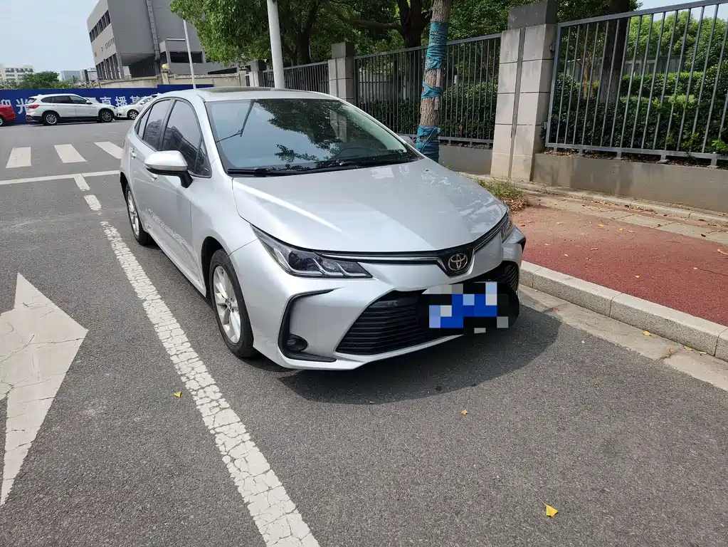 Toyota Corolla 2022 — фото 3