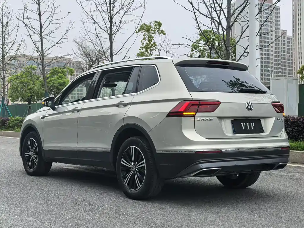 Volkswagen Tiguan L 2018 — фото 7