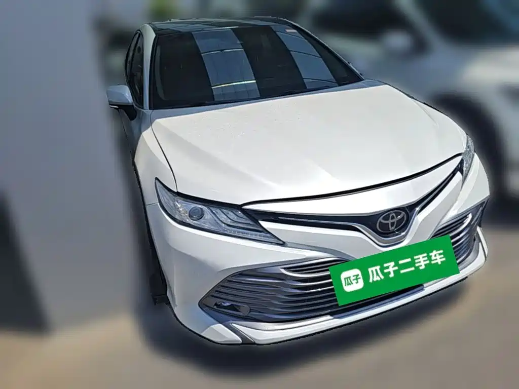 Toyota Camry 2021 — фото 7