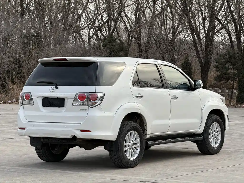 Toyota Fortuner 2016 — фото 7