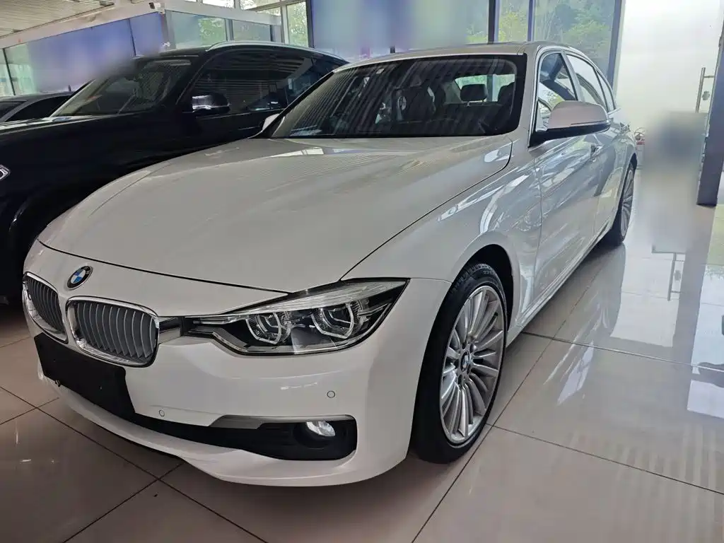 BMW 3 Series 2018 — фото 1