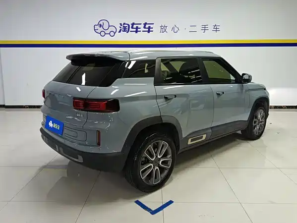Geely ICON 2022