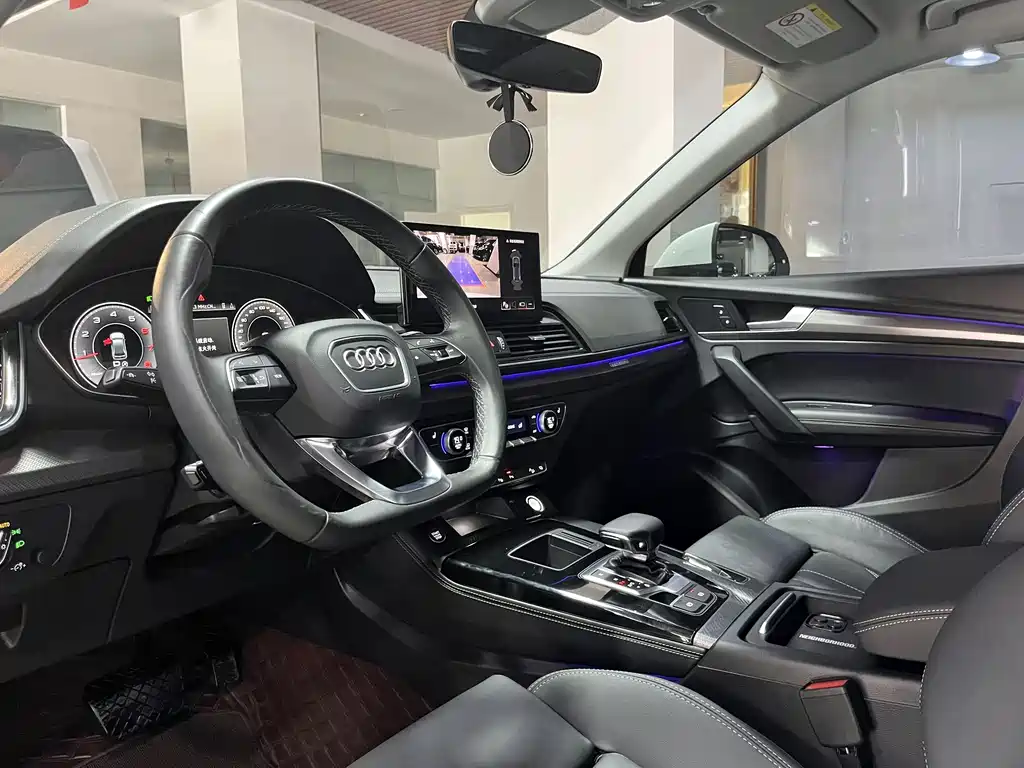 Audi Q5L 2023 — фото 12