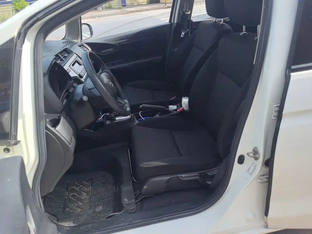 Honda Fit 2018 — фото 12