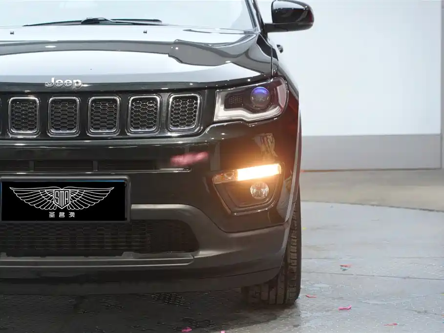 Jeep Compass 2019 — фото 3