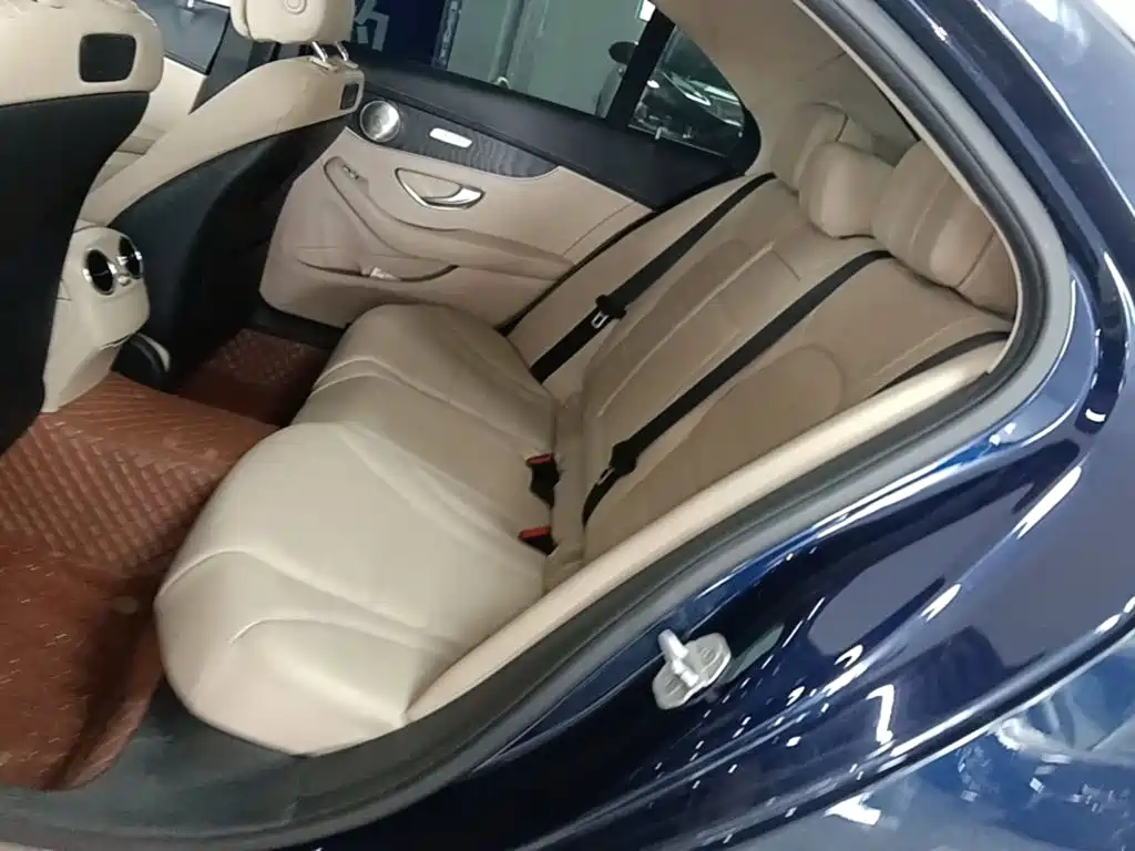 Mercedes-Benz C-Class 2017 — фото 17