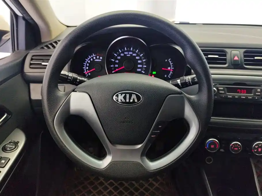 Kia K2 2016 — фото 15